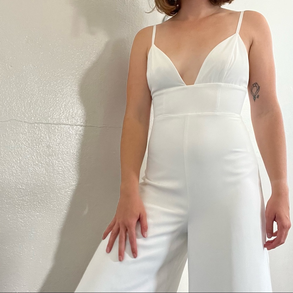 White Fame and Partners Triangle Cup Jumpsuit - Picture 2 of 9